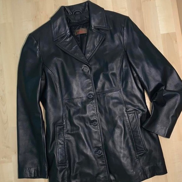 Danier Retro Leather Jacket - Picture 2 of 5